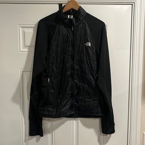 Men’s medium Northface zip up light outer jacket.